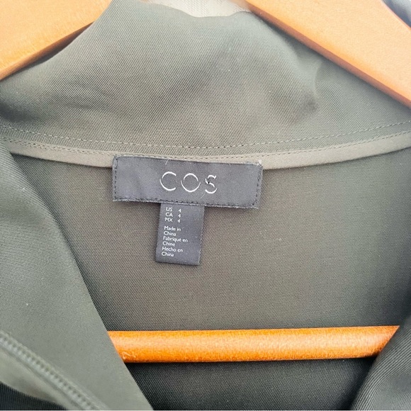 COS Women’s Green Funnel Neck Front Zip Jumpsuit Long Sleeve Lyocell Size 4 - Picture 3 of 7